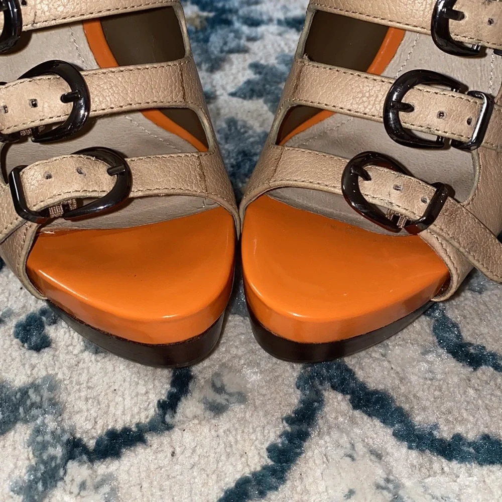 Beautiful Leather Strappy Heel’s by Aldo - Picture 7 of 10